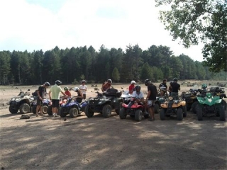  Grupo de cuatrimotos 